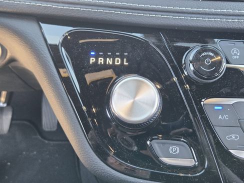 New 2026 Chrysler Pacifica Select image 18