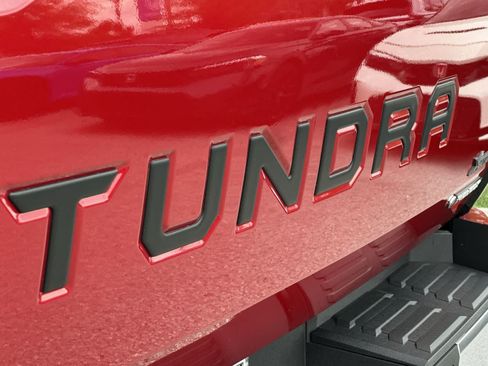 Used 2026 Toyota Tundra Limited AWD/4WD image 11