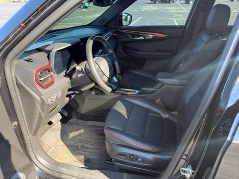 Used 2024 Chevrolet TrailBlazer RS w/ Convenience Package FWD image 7