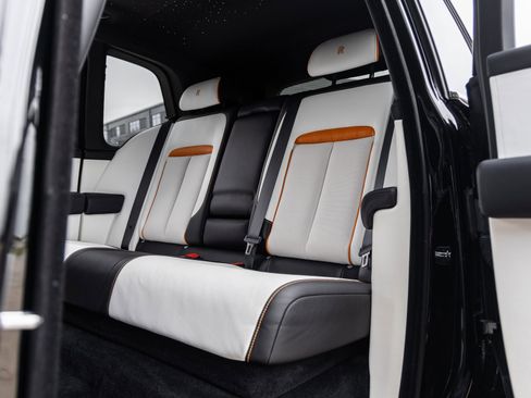 Used 2024 Rolls-Royce Cullinan image 44