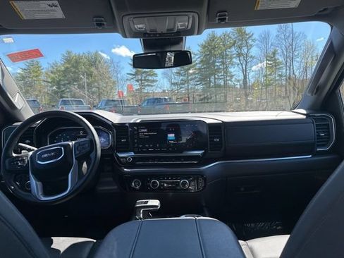 Used 2024 GMC Sierra 1500 SLT w/ SLT Convenience Package AWD/4WD image 19
