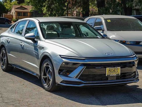 New 2026 Hyundai Sonata SEL image 3