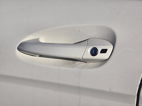 Used 2009 Mercedes-Benz C 300 Sedan image 13