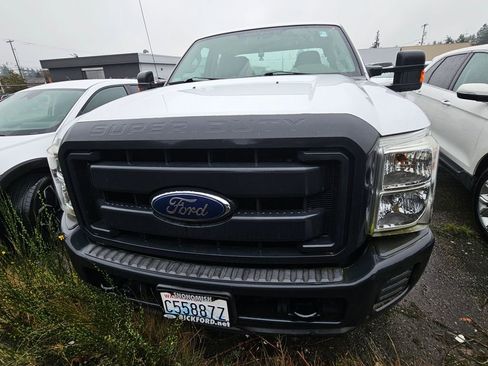 Used 2012 Ford F250 XL w/ PWR Equipment Group AWD/4WD image 3