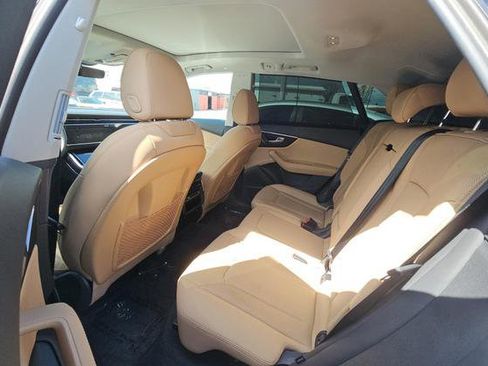 Used 2023 Audi Q8 Prestige w/ Prestige Package image 7