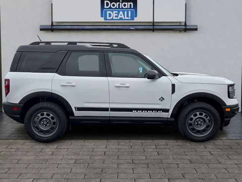 Certified 2024 Ford Bronco Sport Outer Banks AWD/4WD image 2