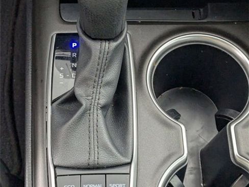 Used 2024 Toyota Camry LE image 21