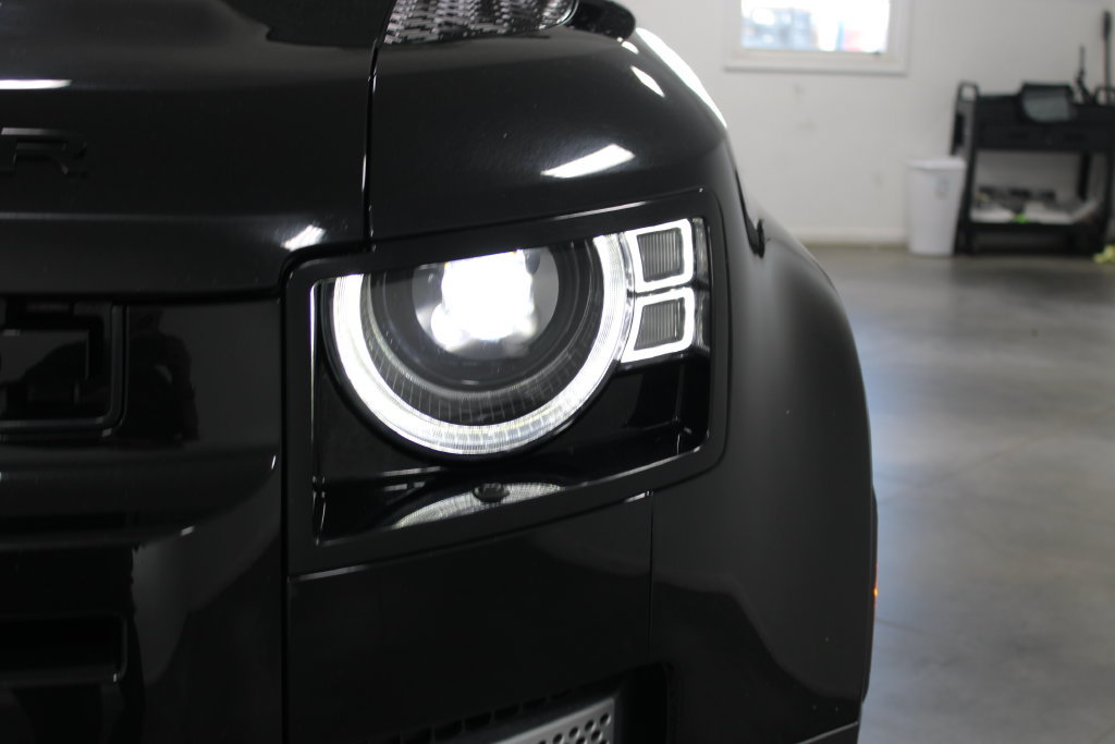 Used 2025 Land Rover Defender 110 S AWD/4WD image 13