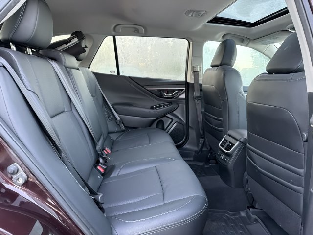 Used 2025 Subaru Outback Limited AWD/4WD image 16