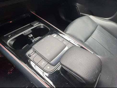 Used 2022 Mercedes-Benz GLA 250 4MATIC w/ Premium Package Lite image 44