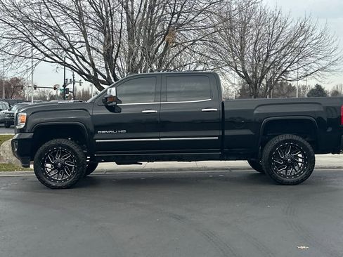 Used 2019 GMC Sierra 2500 Denali w/ Duramax Plus Package image 5