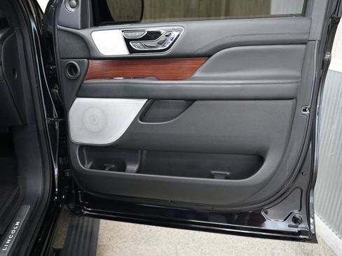 Used 2023 Lincoln Navigator Reserve AWD/4WD image 33