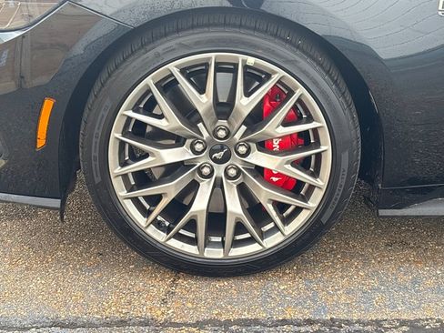 Used 2025 Ford Mustang GT Premium image 24