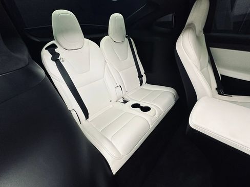 Used 2018 Tesla Model X 75D AWD/4WD image 24