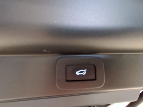 Used 2025 Land Rover Range Rover SE AWD/4WD image 31