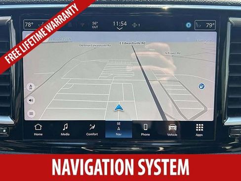 Used 2024 Chrysler Pacifica Limited FWD image 11