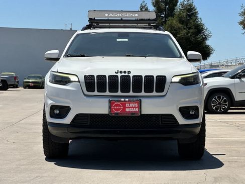 Used 2019 Jeep Cherokee Latitude Plus AWD/4WD image 11