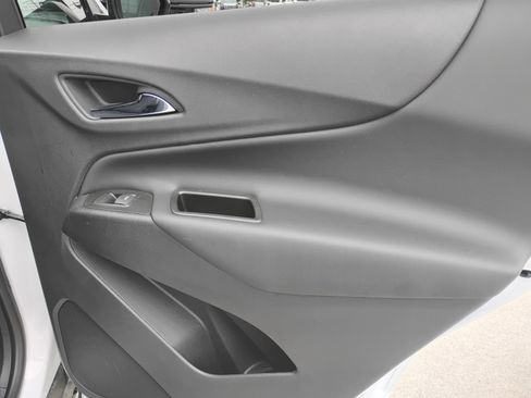 Used 2022 Chevrolet Equinox LT FWD image 29