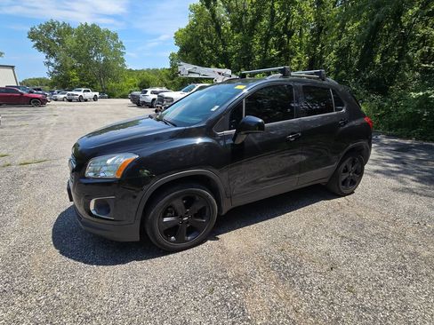 Used 2016 Chevrolet Trax LTZ w/ Midnight Edition AWD/4WD image 2