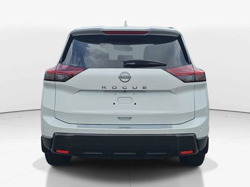 Used 2026 Nissan Rogue SV FWD image 5