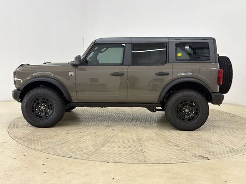 New 2026 Ford Bronco Big Bend w/ Black Diamond Package AWD/4WD image 2