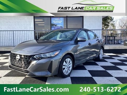 Used 2024 Nissan Sentra S image 1