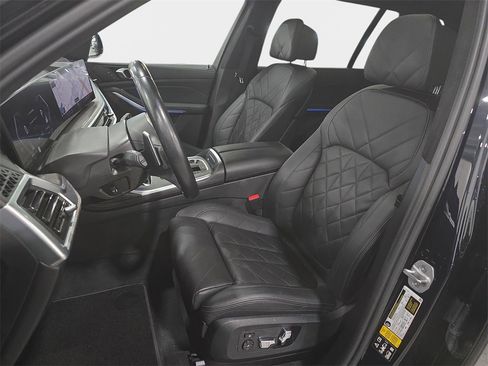 Used 2023 BMW X7 xDrive40i w/ M Sport Package image 12