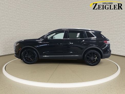 Used 2022 Lincoln Nautilus Reserve w/ Monochromatic Package image 8