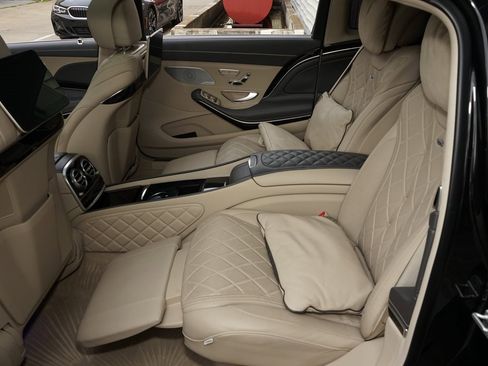 Used 2018 Mercedes-Benz Maybach S 560 4MATIC image 18