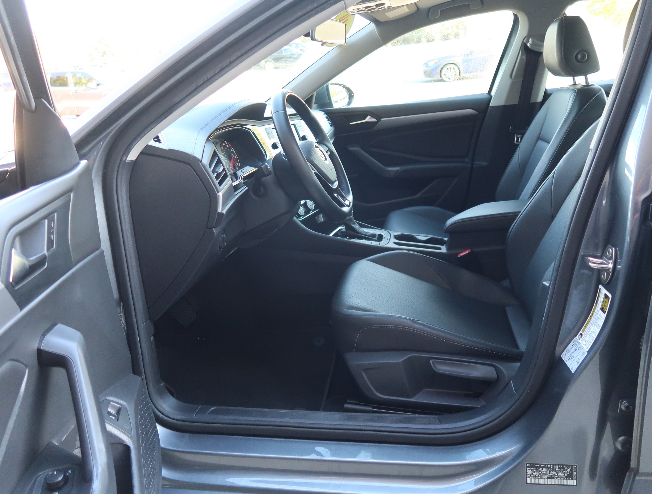 Used 2019 Volkswagen Jetta SE FWD image 11