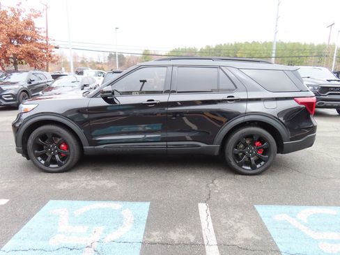 Certified 2023 Ford Explorer ST w/ Equipment Group 401A image 8