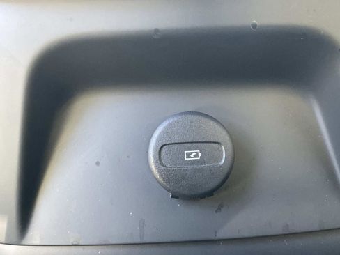 Certified 2023 Volvo XC90 T8 Plus image 14