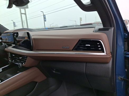 New 2026 Chevrolet Suburban High Country image 28