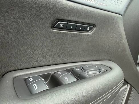 Used 2024 Cadillac XT6 Premium Luxury w/ LPO, Floor Liner Package AWD/4WD image 10
