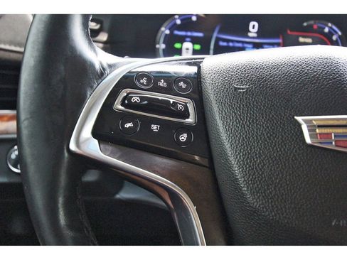 Used 2020 Cadillac Escalade ESV Luxury AWD/4WD image 16