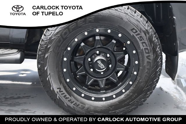 Used 2019 Toyota 4Runner TRD Off-Road AWD/4WD image 17