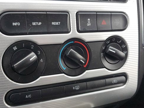 Used 2009 Ford Edge SEL image 28