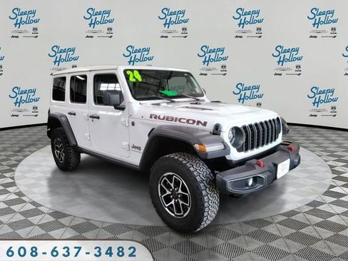 Used 2024 Jeep Wrangler Unlimited Rubicon w/ Convenience Group AWD/4WD image 3