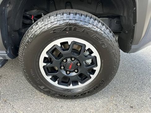Certified 2026 Toyota 4Runner TRD Off-Road AWD/4WD image 18