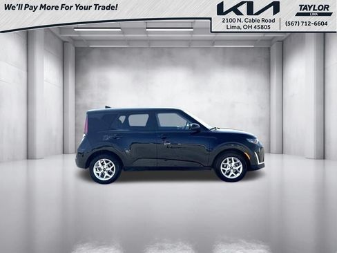 Used 2025 Kia Soul LX w/ LX Technology Package FWD image 15