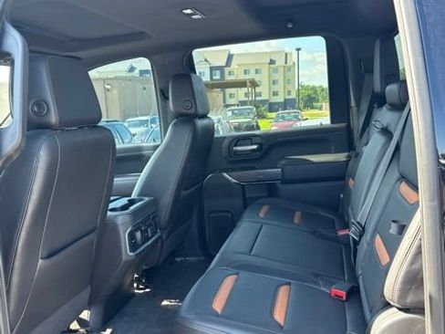 Used 2020 GMC Sierra 3500 AT4 w/ AT4 Premium Package AWD/4WD image 9