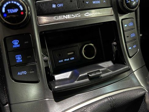 Used 2015 Hyundai Genesis 3.8 image 46