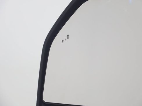 Used 2021 Ford F250 Platinum w/ Tremor Off-Road Package image 27