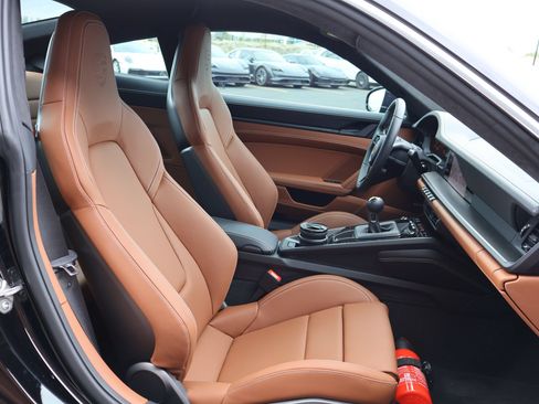 Used 2026 Porsche 911 GT3 RWD image 25