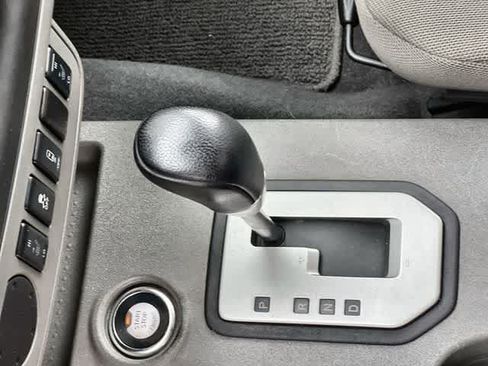 Used 2020 Nissan Frontier SV w/ Midnight Edition Floor Mats RWD image 16