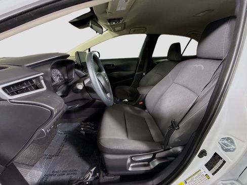 Used 2025 Toyota Corolla LE image 21