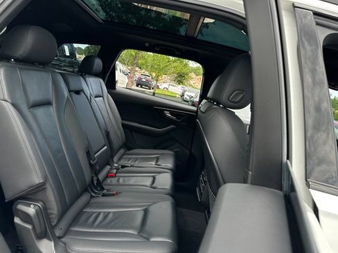 Used 2020 Audi Q7 3.0T Premium Plus AWD/4WD image 30