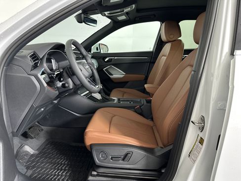 Certified 2025 Audi Q3 2.0T Premium w/ Convenience Package image 5