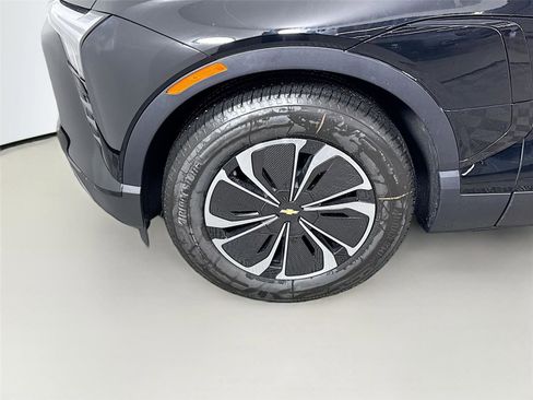 New 2026 Chevrolet Blazer EV LT image 24