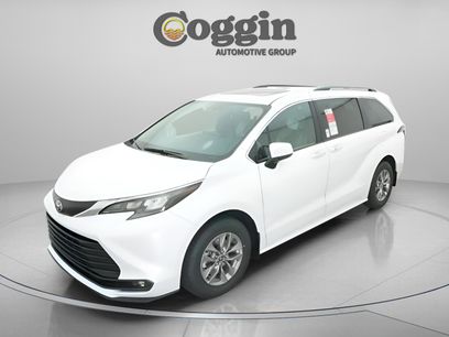 New 2026 Toyota Sienna XLE